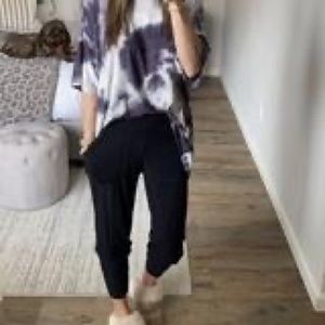 Black white gray tie dye t shirt small Talulah